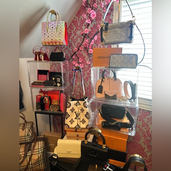 ❤️💃 Luxury NEW & Vintage Bags! Unicorn 🦄 & Unique Pieces from the Vault 💃❤️ - Picture 7 of 17